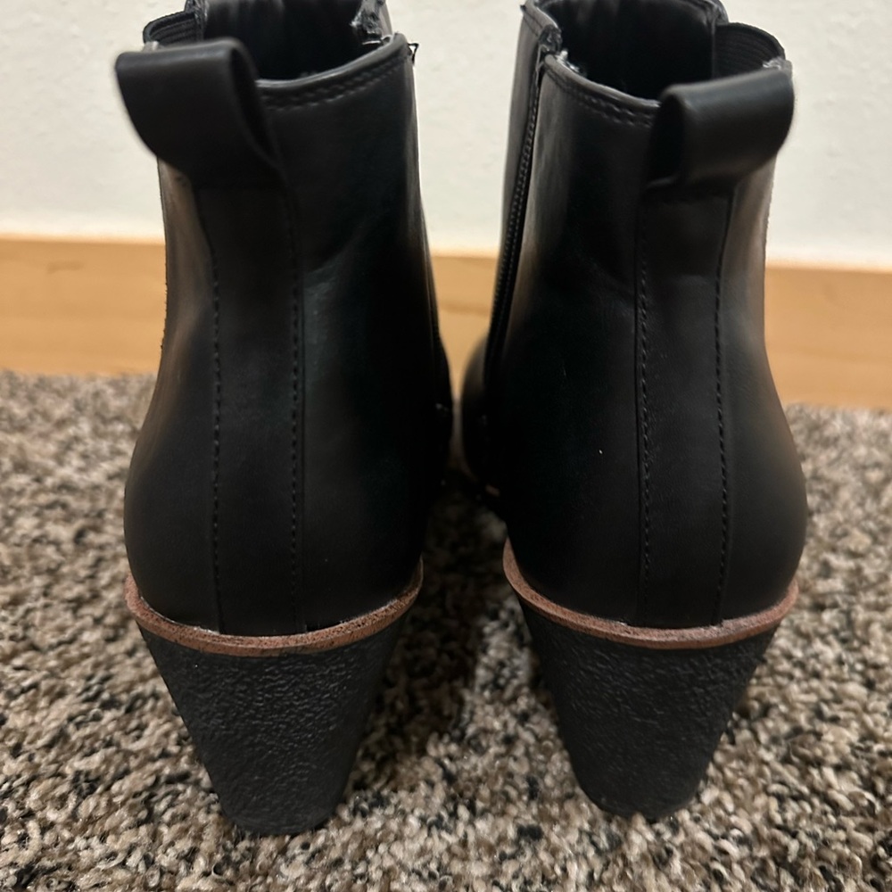 Women’s Black Ankle Booties size 7 - Picture 4 of 5